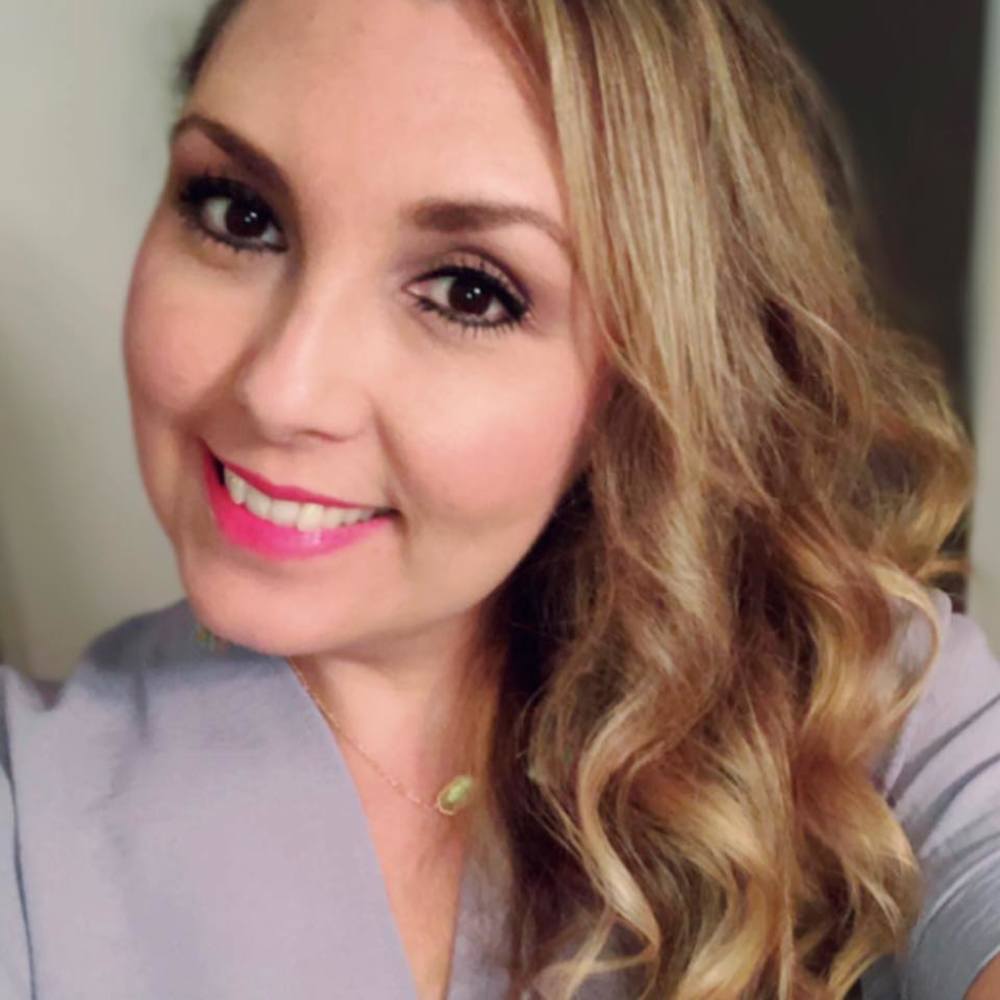 Meet your Posher, Gabriela